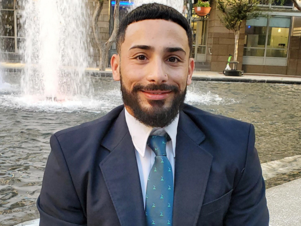 Fountain Tie