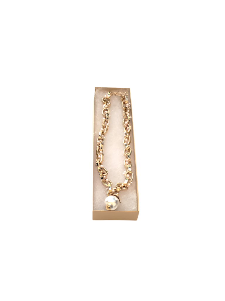 Pearl & Gold Necklace