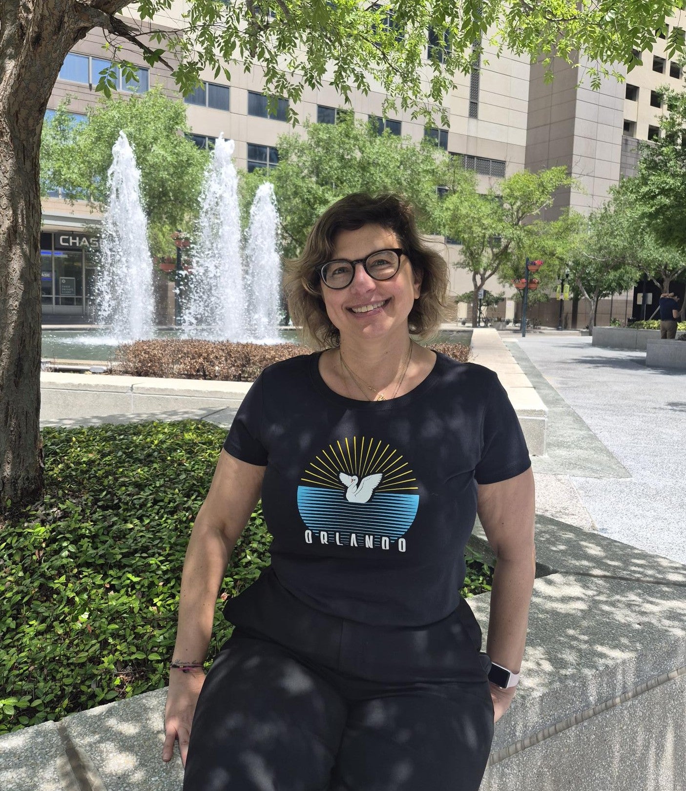 Swan Burst Women's Tee